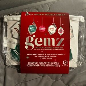 Gemz Magical Holiday Hair Kit: Water Activated 3 Shampoo & 3 Conditioner TSA Set